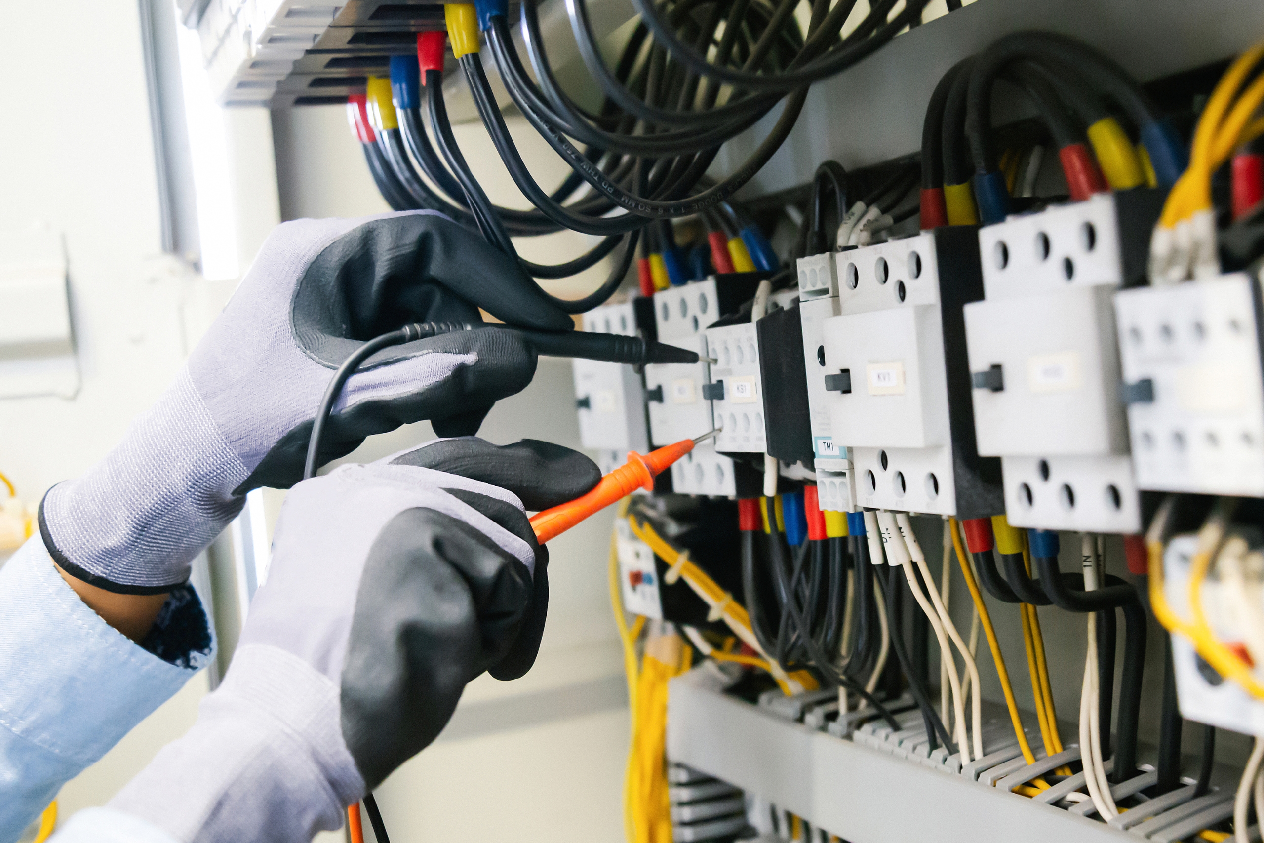 Switch Your Energy Supplier Using One Of The Best UK Business Electricity Comparison Websites