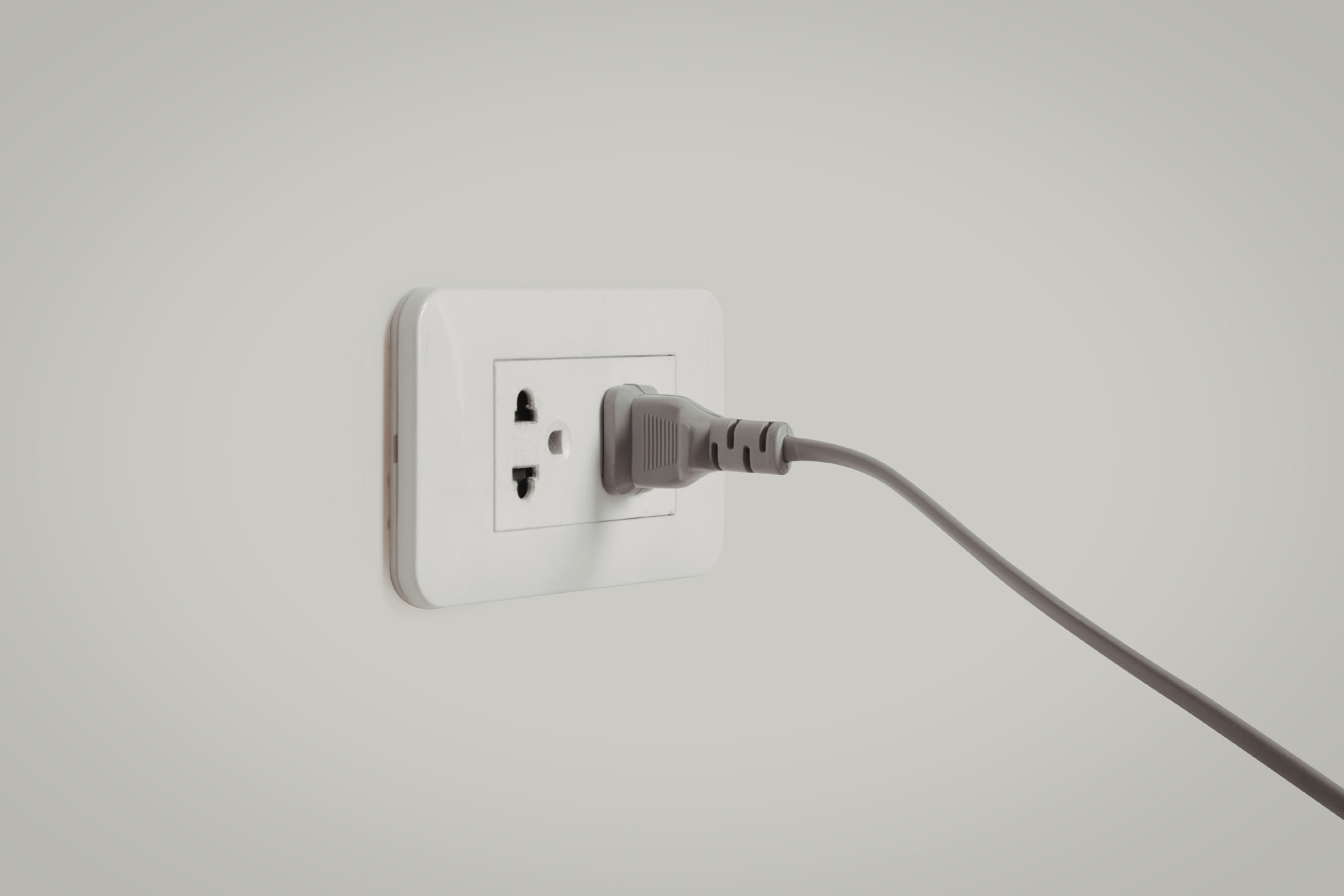 How To Wire In A Plug Socket